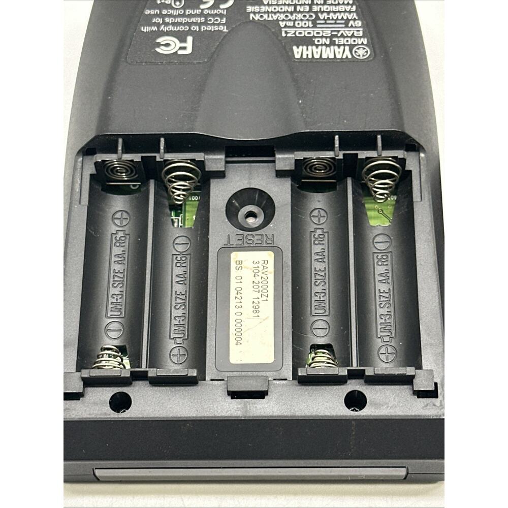 Yamaha Rav 2000 Z1 Remote Control - Picture 8 of 9
